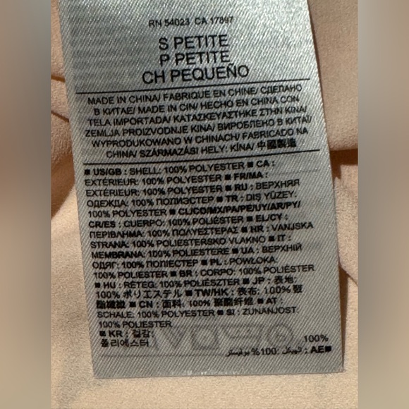 Banana Republic Women’s Sleeveless Blouse S Petite Pale Pink - Picture 3 of 4